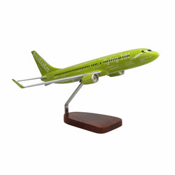 Boeing™ 737-800 Kulula Flying 101 Large Mahogany Model - PilotMall.com