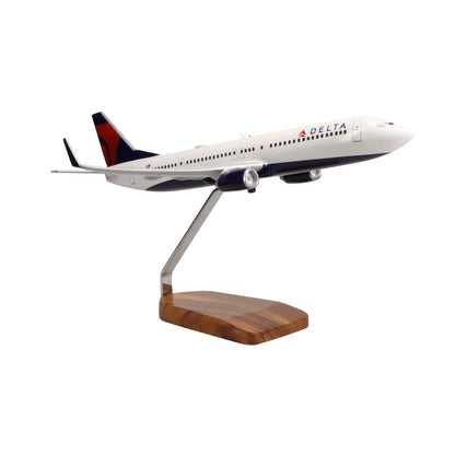 High Flying Models Aircraft Models Boeing 737-900ER Delta Air Lines Large Mahogany Model