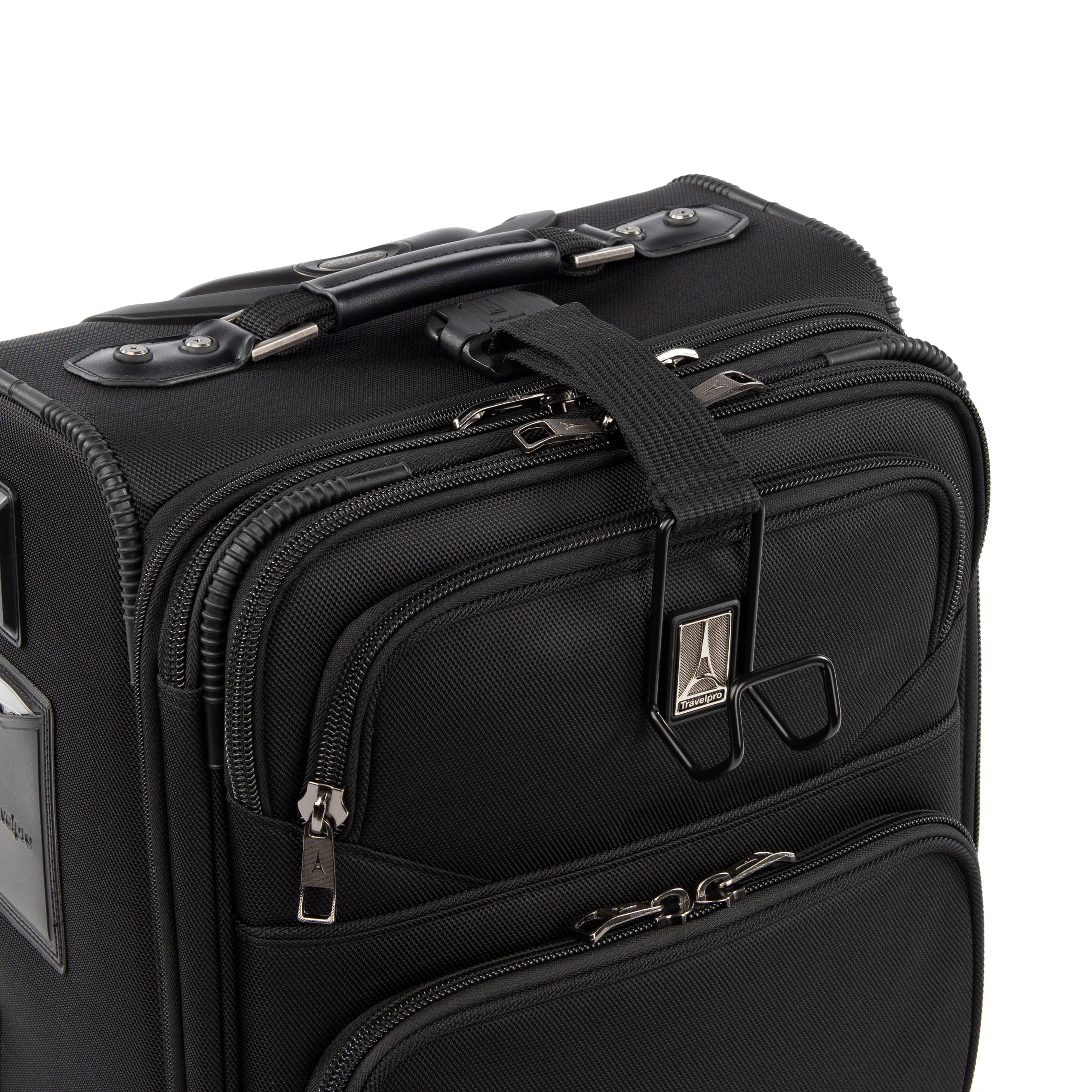 Travelpro FlightCrew5 18in Pilot Carry-On Rollaboard