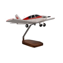 Modelo grande de mogno Piper PA-28 Cherokee 