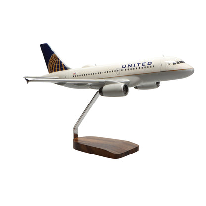Airbus A319-100 United Airlines (librea de fusión continental) Modelo grande de caoba