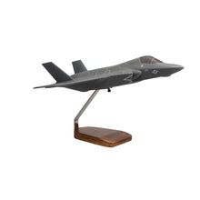 Lockheed Martin F-35B JSF/STOVL, modelo grande de caoba del Cuerpo de Marines de EE. UU.