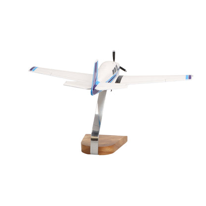 Mooney M20F Modelo grande de caoba