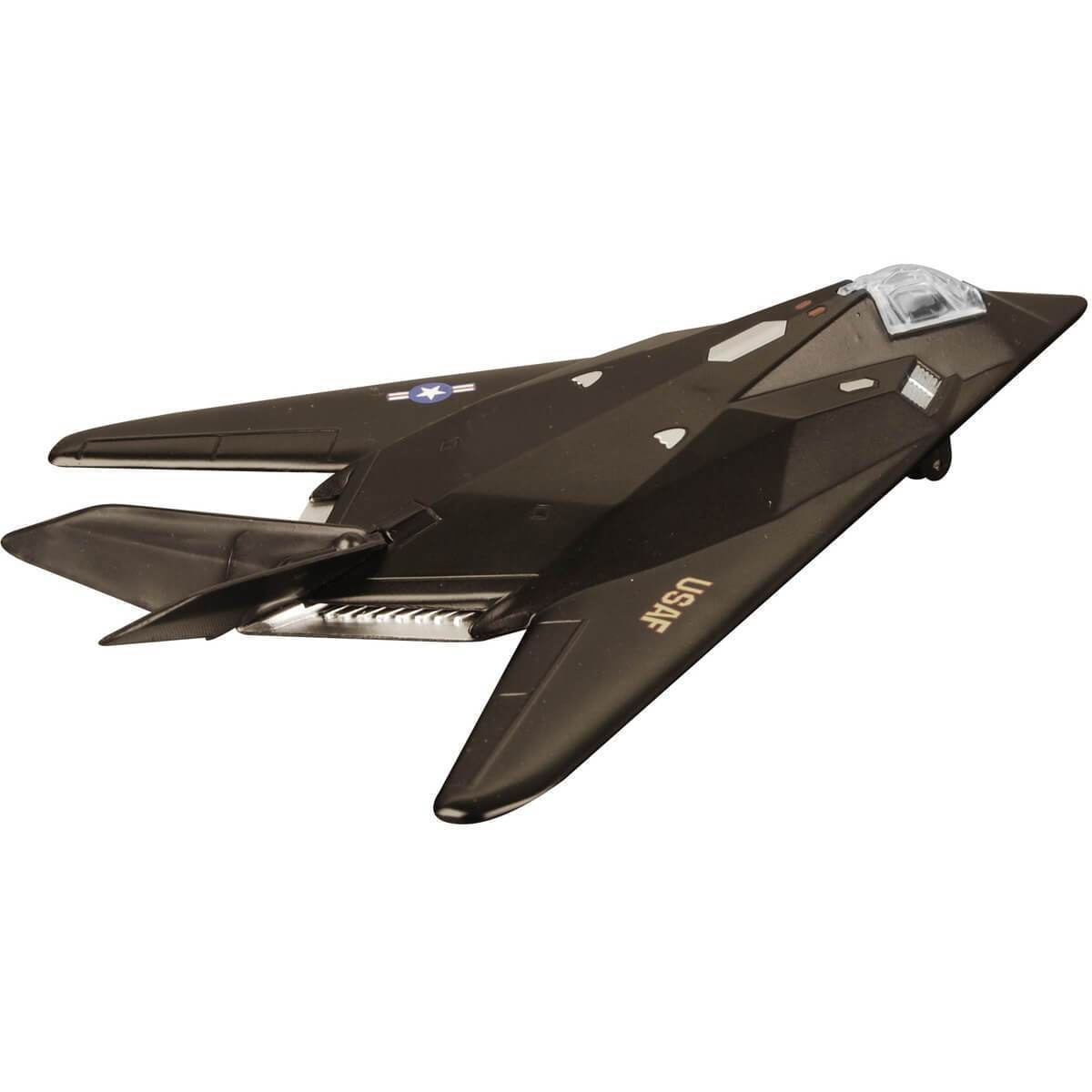 Daron Worldwide Trading Pull Back Planes One Piece Lockheed F-117 Nighthawk Diecast Pullback (1 Pc. Assorted Styles)