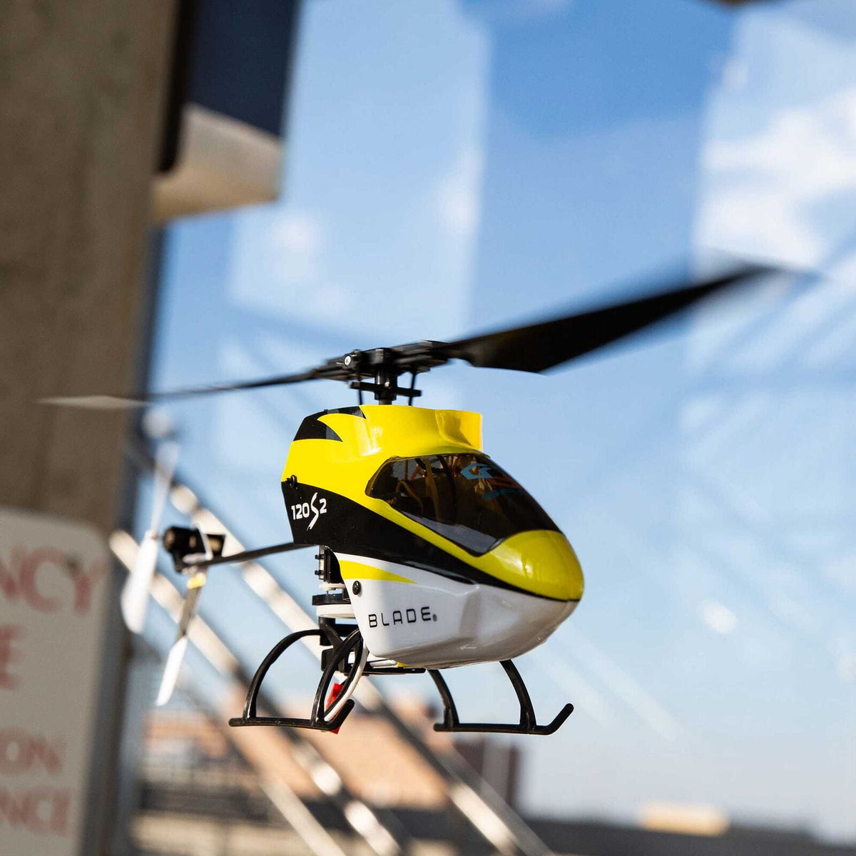 E-Flite Remote Control Planes Blade 120 S2 RTF Helicopter with SAFE® – Beginner-Friendly Coaxial Flight