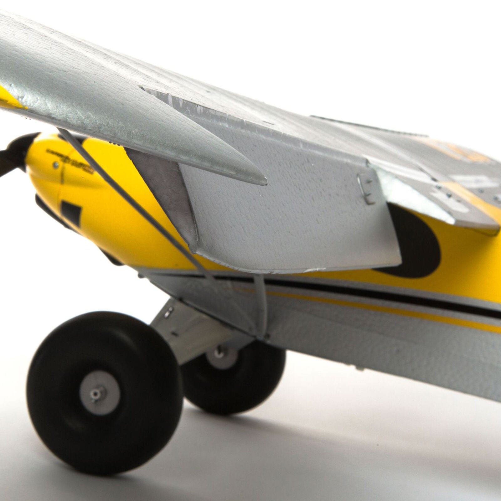 HobbyZone Remote Control Planes HobbyZone Carbon Cub S-2 1.3m RTF Basic – Ultra-Stable Trainer