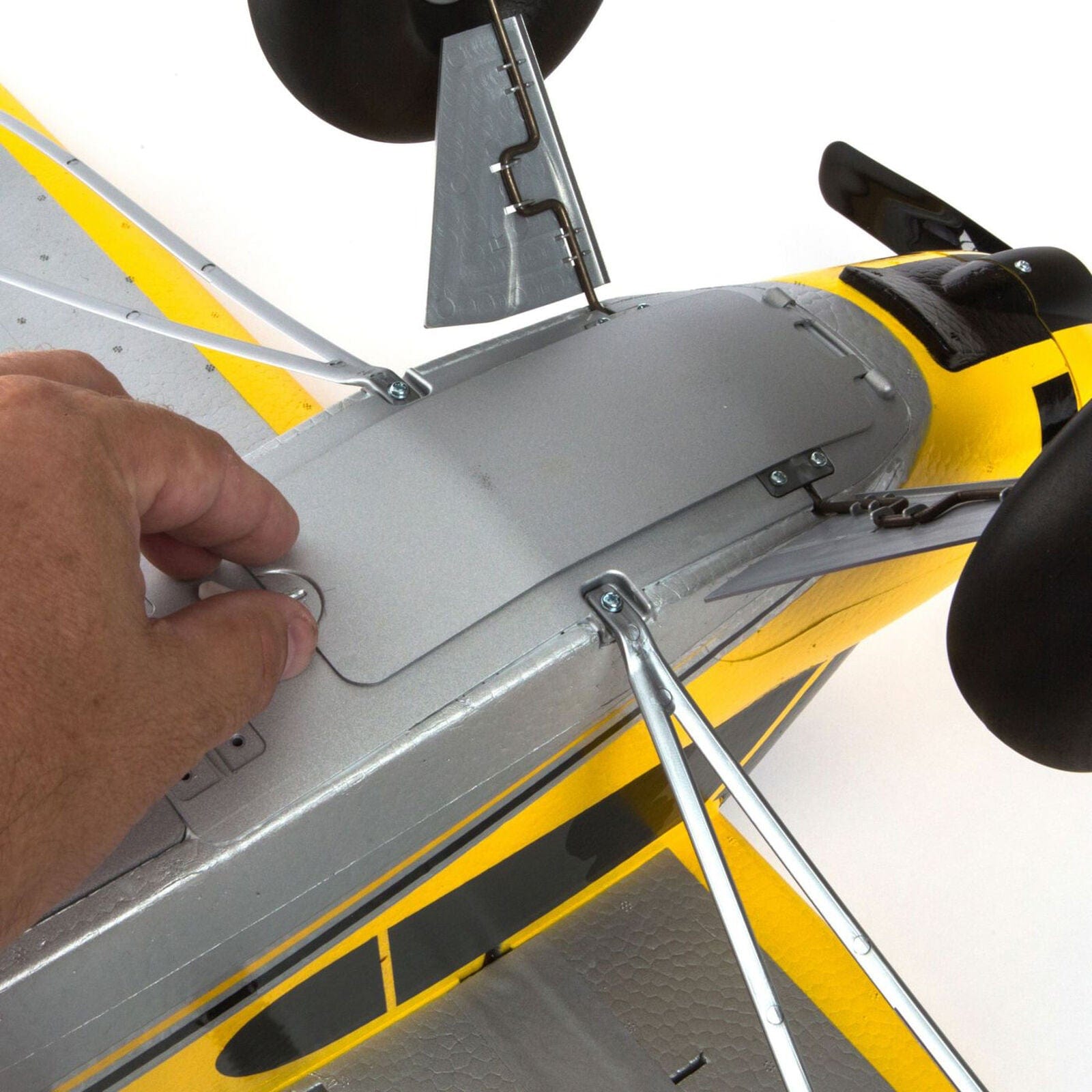 HobbyZone Remote Control Planes HobbyZone Carbon Cub S-2 1.3m RTF Basic – Ultra-Stable Trainer