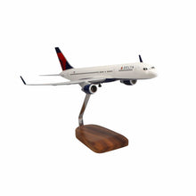 High Flying Models Aircraft Models Boeing 757-200 Delta Air Lines Large Mahogany Model