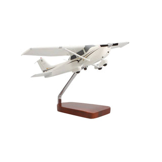 Cessna 172 Skyhawk SP Large Mahogany Model