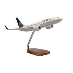 Boeing 737-800 United Airlines (Continental Merger Livery) Large Mahogany Model