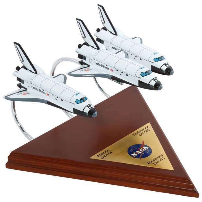 Three Shuttle Collection Mahogany Model - PilotMall.com